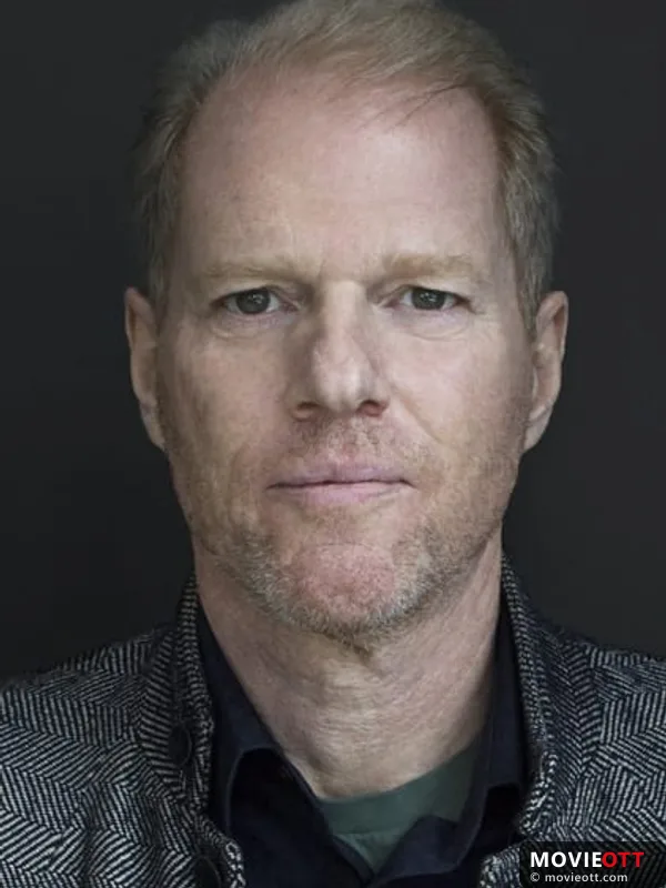 Noah Emmerich — photo 1