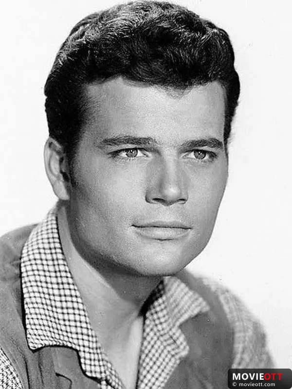 Patrick Wayne — photo 1