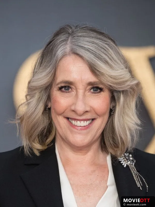 Phyllis Logan — photo 2
