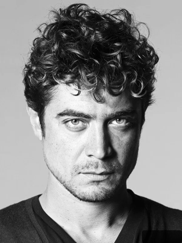 Riccardo Scamarcio — photo 5