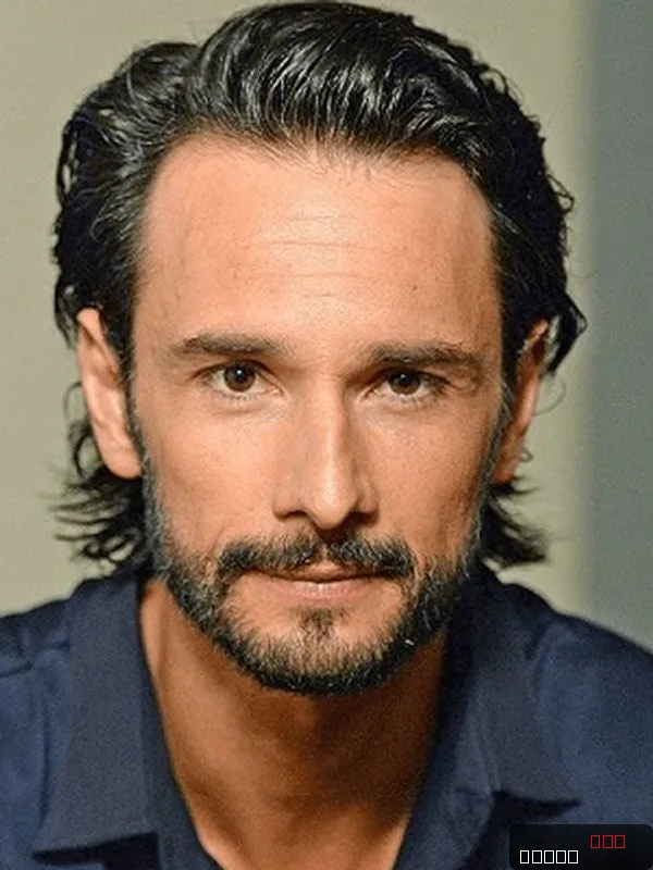Rodrigo Santoro — photo 1
