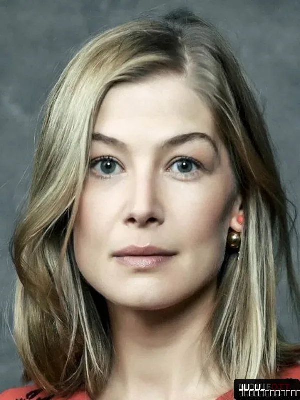 Rosamund Pike