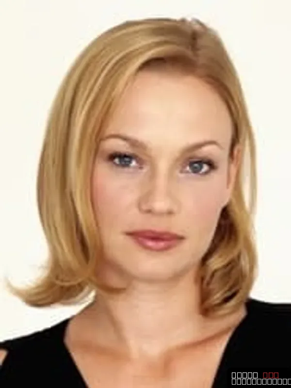 Samantha Mathis