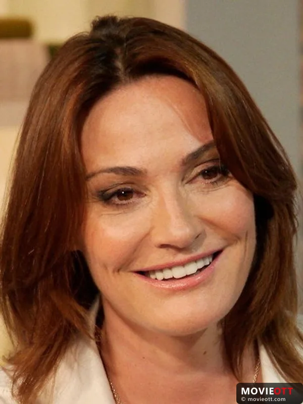 Sarah Parish — photo 3