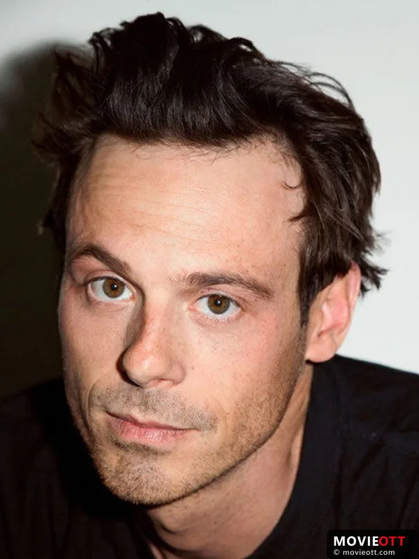 Scoot McNairy — photo 2