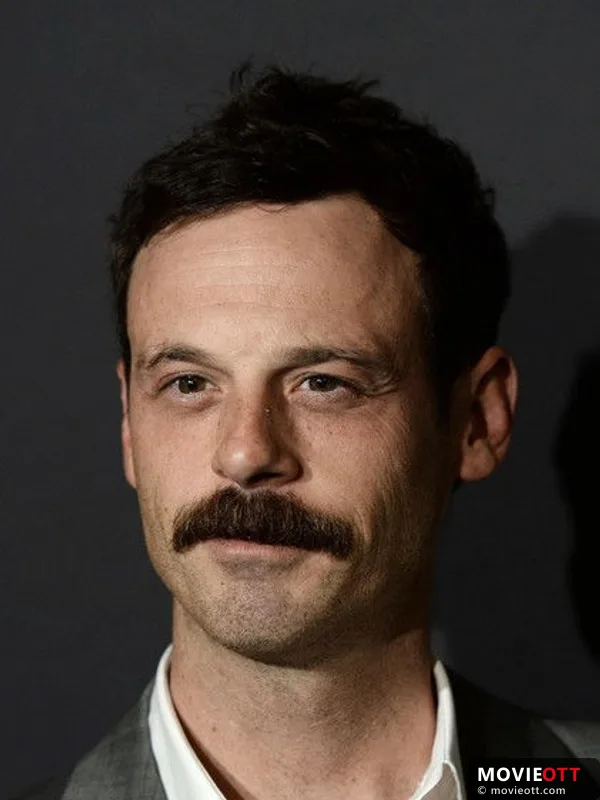 Scoot McNairy — photo 6