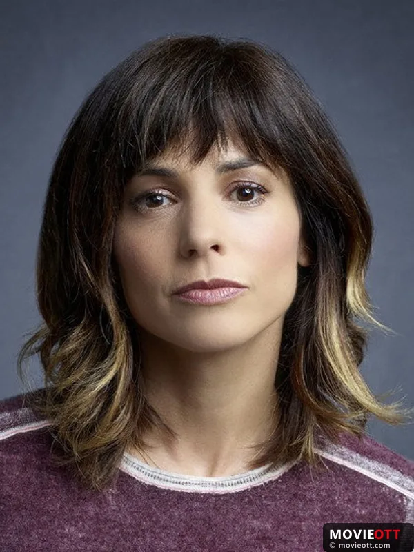 Stephanie Szostak — photo 3