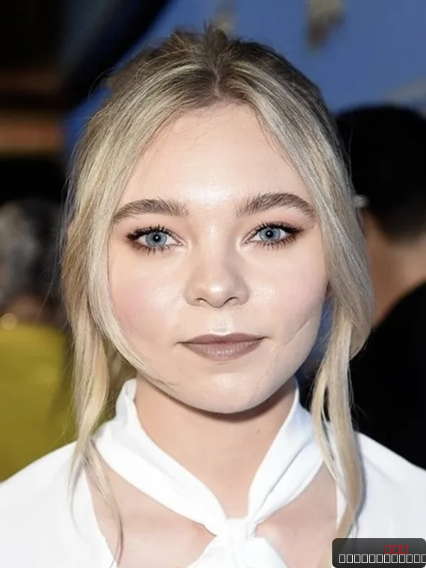 Taylor Hickson — photo 1