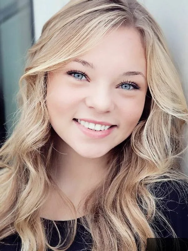 Taylor Hickson — photo 3