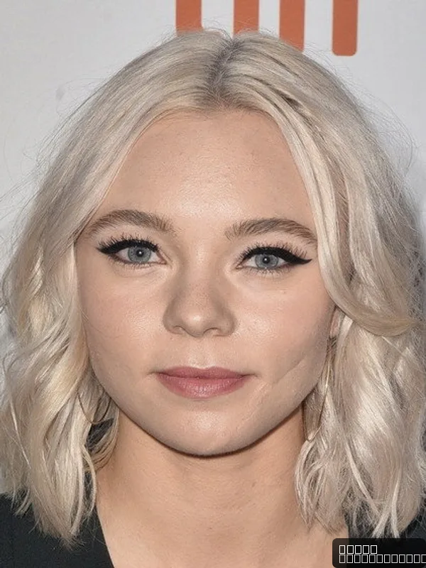 Taylor Hickson — photo 5