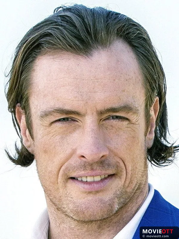 Toby Stephens — photo 6