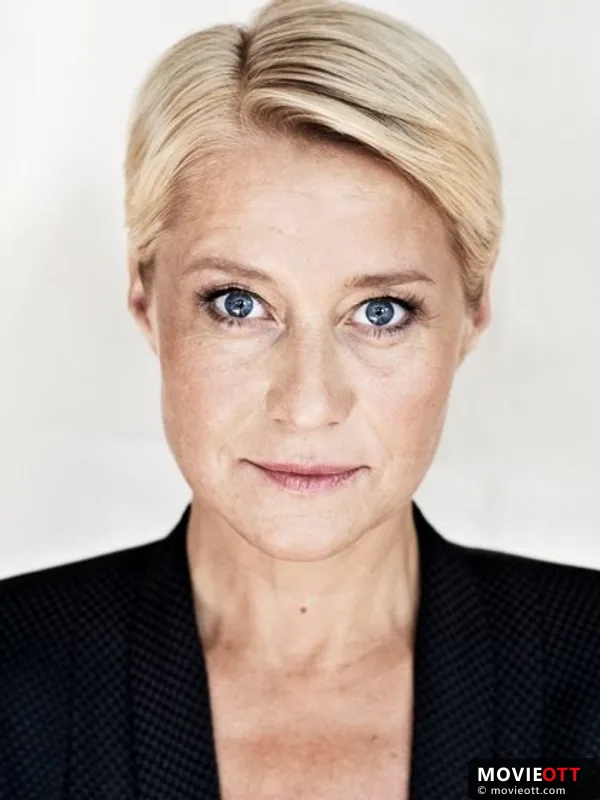 Trine Dyrholm — photo 1