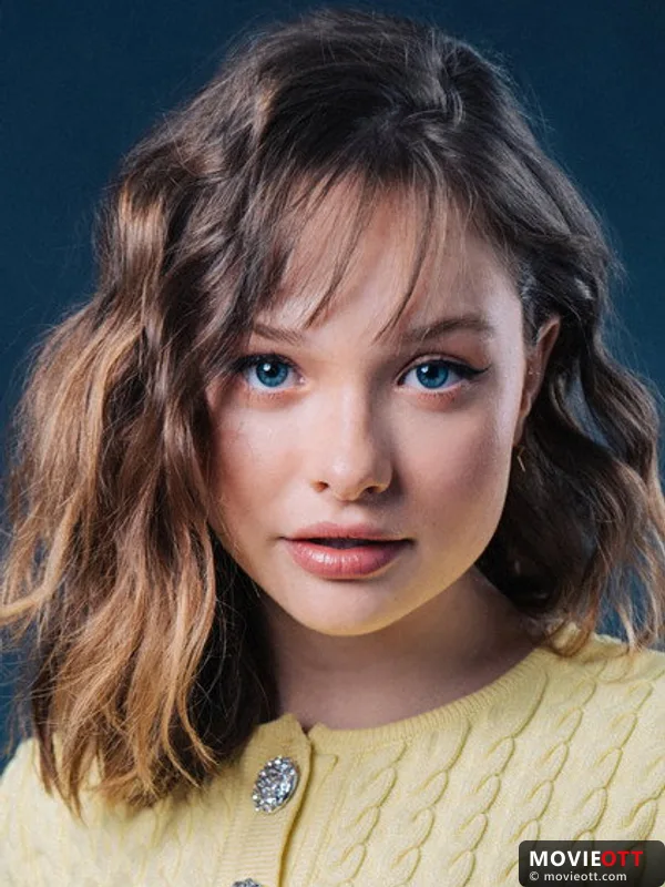 Zoe Colletti — photo 3