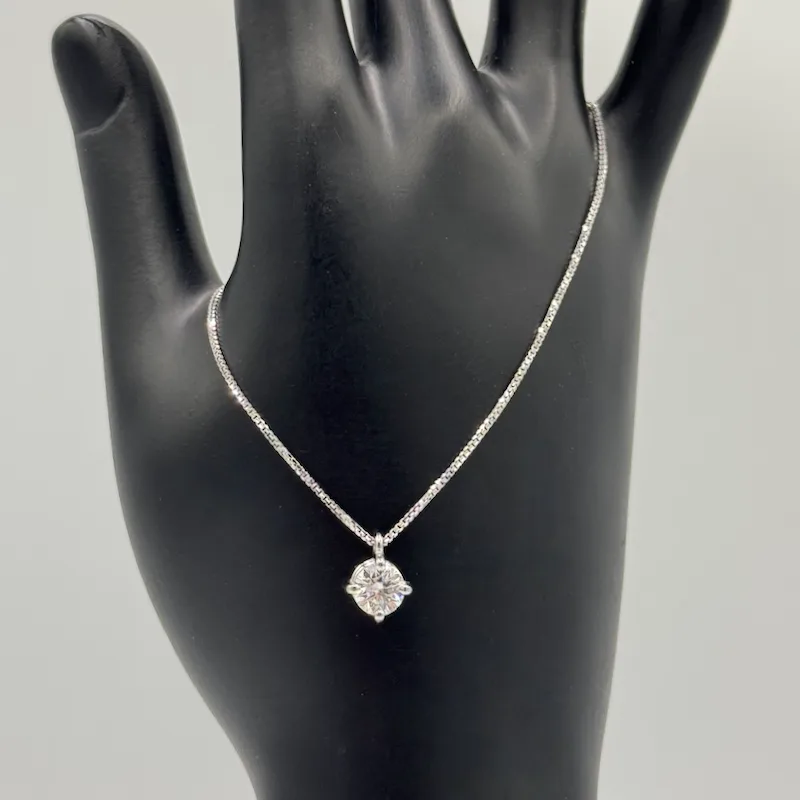 Girocollino punto luce con un Diamante ct.0,71
