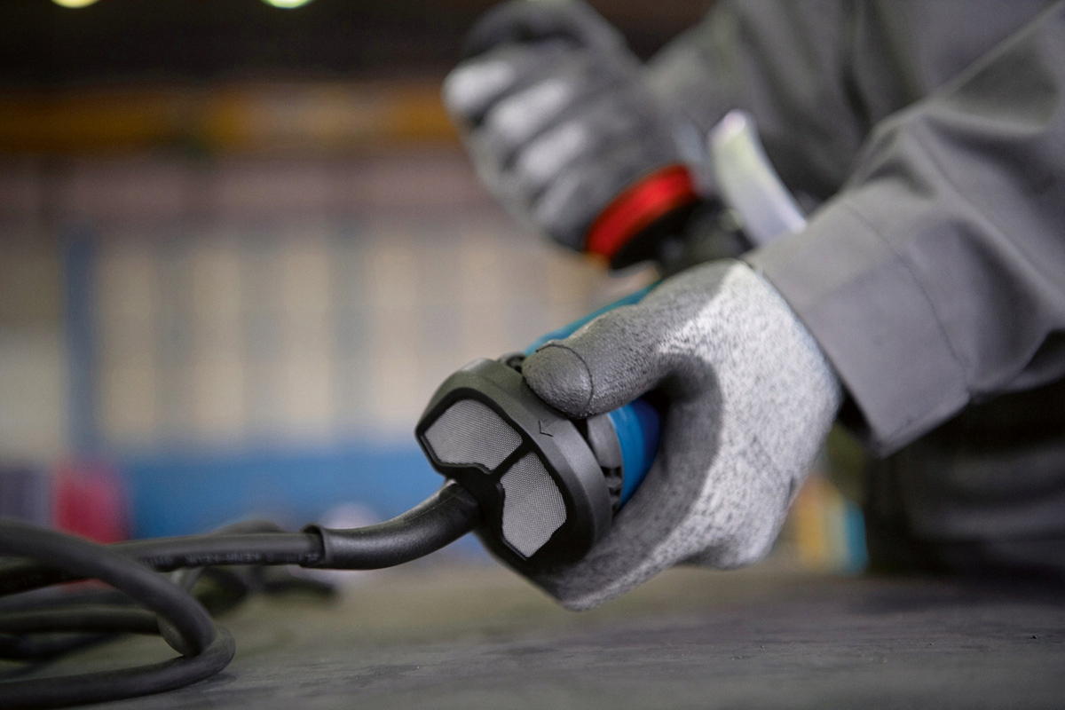 Product: BOSCH GWS17-125S Szlifierka kątowa z regulacją obrotów 1700W 230V 125mm