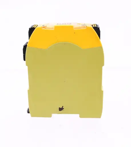 Product: PILZ PNOZ m EF 8DI4D0 772142 BROKEN CASE pęknieta obudowa