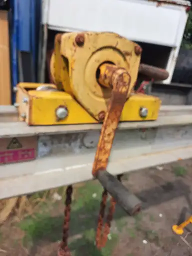 Produkt: Urządzenie do podnoszenia i wymiany szyn