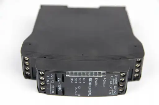 Product: Schmersal SE-304 C 101165883 Safety Controller