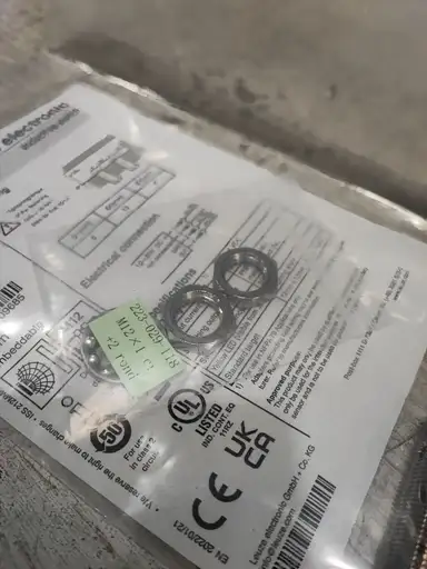 Product: Leuze Electronic ISS 212MM/4NO-4E0-S12 50109685 - czujnik fotoelektryczny