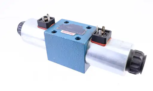 Product: REXROTH R900929121 4WE 10 D33/OFCG220N9K4