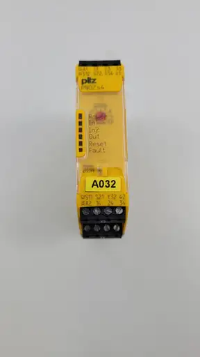 Produkt: Pilz PNOZ s4 C 24VDC 3 n/o 1 n/c nr 750104