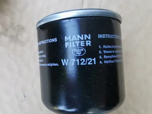 Product: Filtr oleju MANN-FILTER W 712/21
