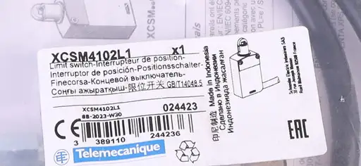 Product: TELEMECANIQUE XCSM4102L1 024423 ! NEW !