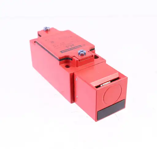 Product: TELEMECANIQUE XCSA701 071886 ! NEW !