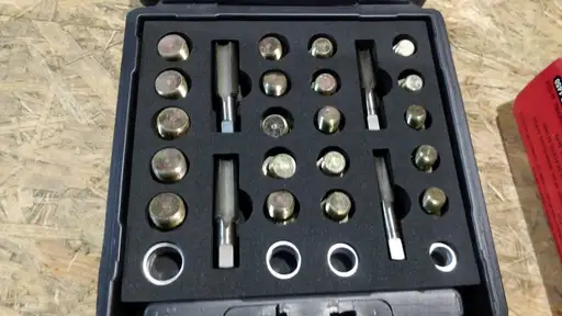 Product: KS TOOLS 150.1450 Zestaw do naprawy gwintu miski