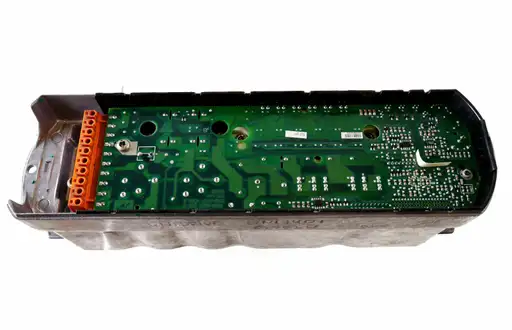 Produkt: UNIDRIVE UNI1401 0,75KW STDJ08 RADIATOR + POWER BOARD