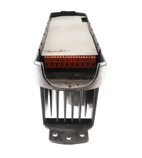 Produkt: UNIDRIVE UNI1401 0,75KW STDJ08 RADIATOR + POWER BOARD