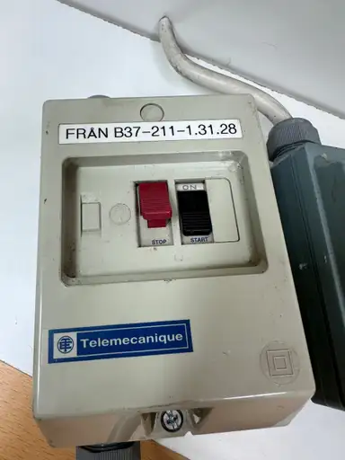 Produkt: Włącznik-wyłącznik Telemecanique + CEWE BAS16-1