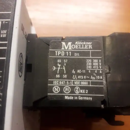 Product: Stycznik MOELLER DIL 2 M-G + Przekaźnik czasowy Moeller TPD 11 DIL