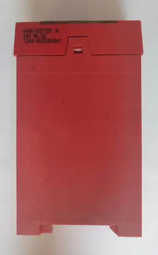 Product: CU2 Allen-Bradley 440R-S07139 A GUARD MASTER STOP
