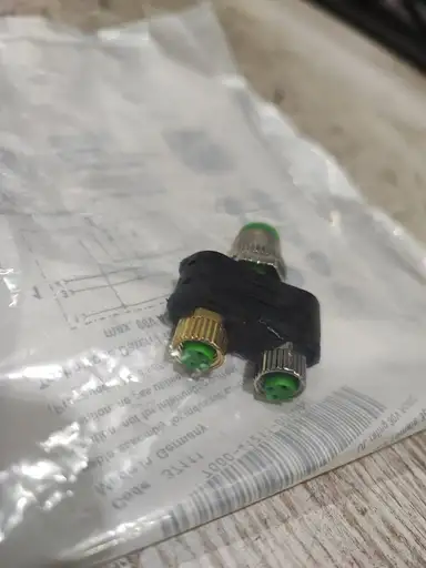 Product: 7000-41211-0000000 Adapter M12 4-PIN, M8 3-PIN 60VDC 50VAC 4A IP67