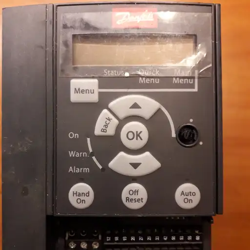 Product: FALOWNIK DANFOSS VLT FC-051P4K0T4E20H3BXCXXXSXXX 4KW 380V