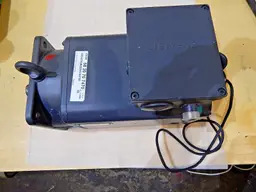 Prodotto: Siemens Permanent Magnet Motor 1FT5102-0AF01-2-Z + Heidenhain Drehgeber ROD 426B