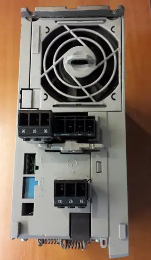 Product: FALOWNIK DANFOSS VLT FC-301 131B1268 1,5kW 380V 0-1000Hz 4.1/3.4A + LCP 102