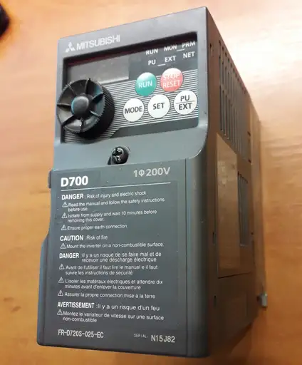 Product: Falownik MITSUBISHI FR-D720S-025-EC 0,4 kw D700 INVERTER