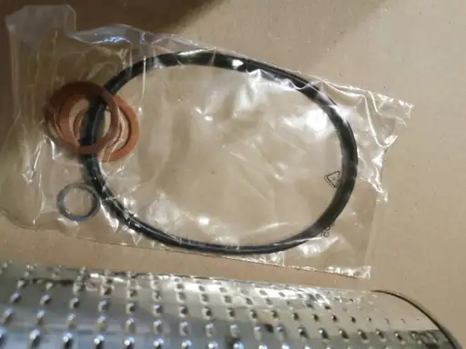 Product: Filtr oleju Hengst E200M D05