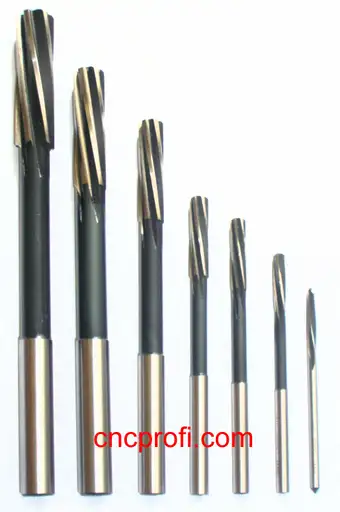 Prodotto: Rozwiertak﻿ fi 16﻿ ﻿maszynowy HSS