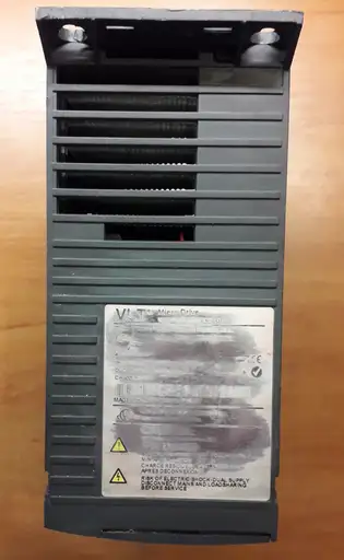 Product: FALOWNIK DANFOSS VLT FC-051P4K0T4E20H3BXCXXXSXXX 4KW 380V