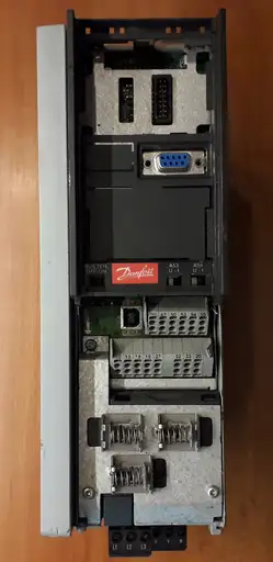 Product: FALOWNIK DANFOSS VLT FC-301 131B1268 1,5kW 380V 0-1000Hz 4.1/3.4A + LCP 102