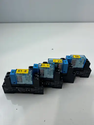 Product: Przekaźnik FINDER Type 40.52 + FINDER 99.80.9.024.99 + FINDER 95.85.10