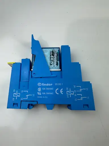 Product: Przekaźnik sterowniczy FINDER 44.52 + podstawka FINDER 95.95.1