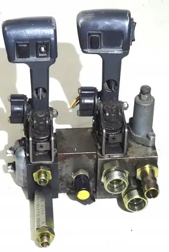 Product: Wózek widłowy Still FM rozdzielacz hydrauliczny Hawe DS 34 N-2-X50-G