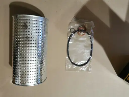 Product: Filtr oleju Hengst E200M D05