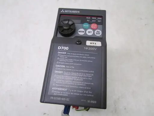 Product: Falownik MITSUBISHI FR-D720S-025-EC 0,4 kw D700 INVERTER