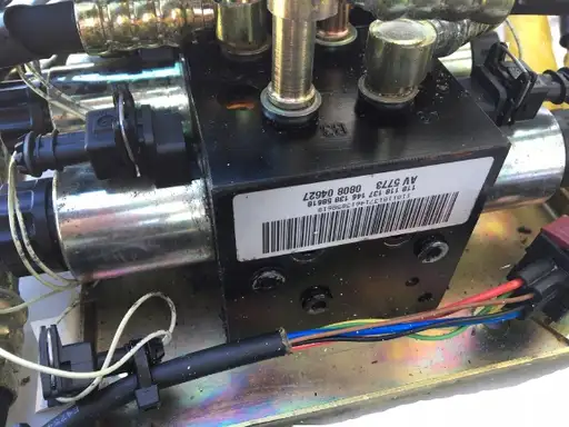 Product: AV 57731 Jungheinr hydraulic distributor