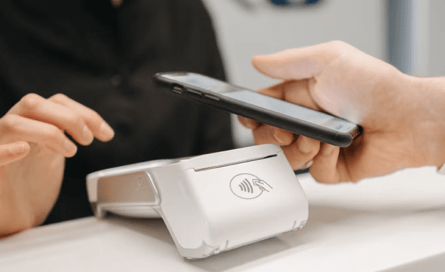 Smartphone payment on a payment terminal